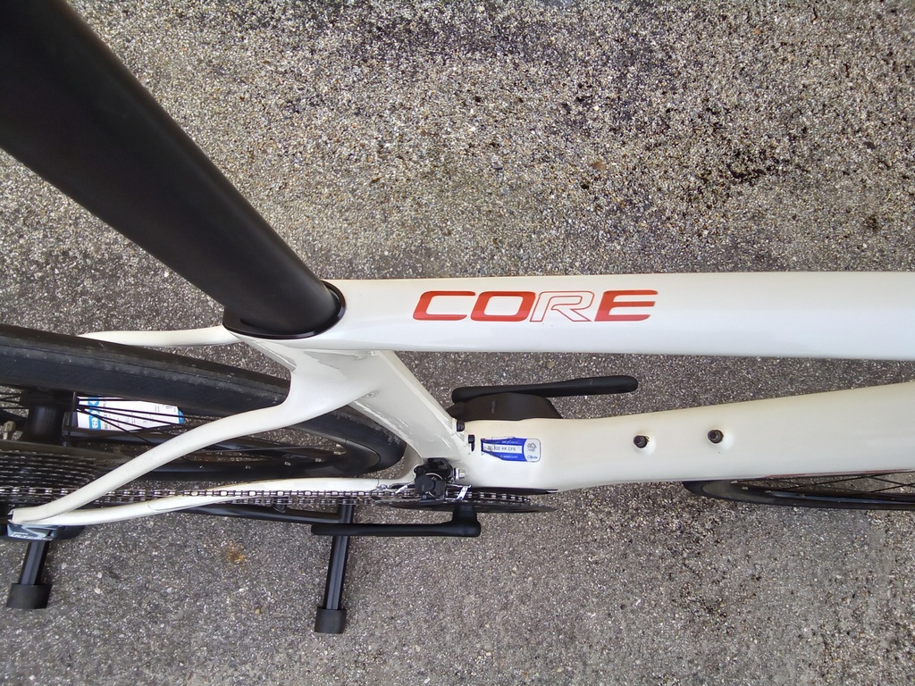 Vélo Route Electrique BH Core Race Carbone 1.6 Blanc