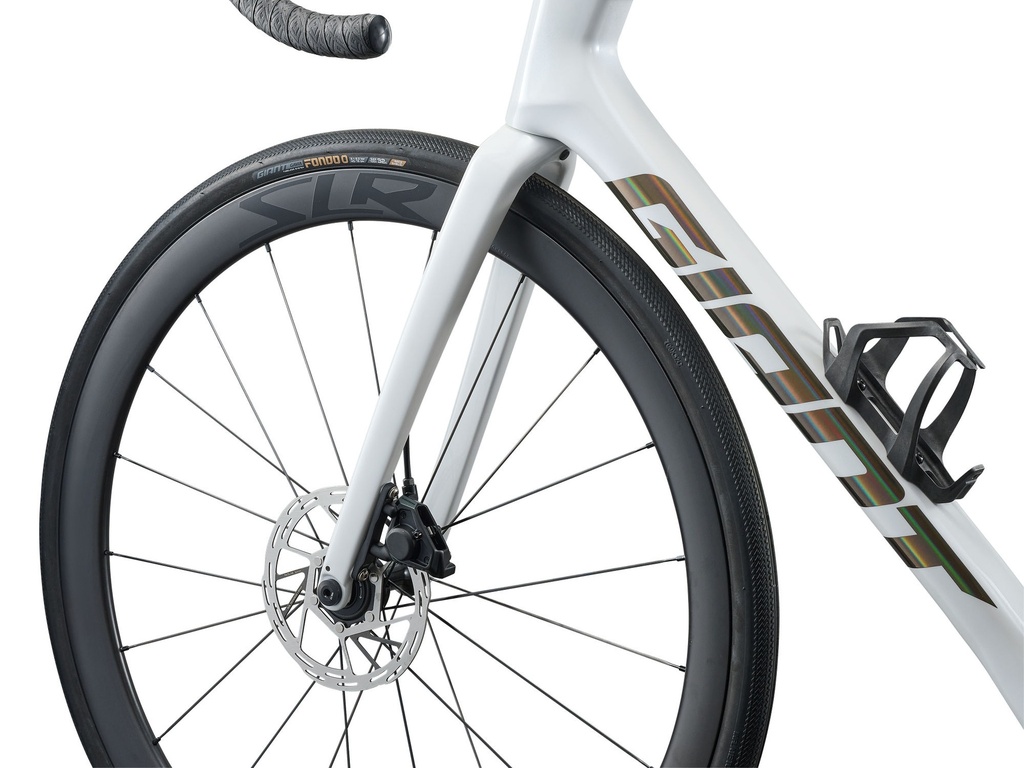 Vélo route GIANT DEFY Advanced Pro 1 Sram Rival Blanc