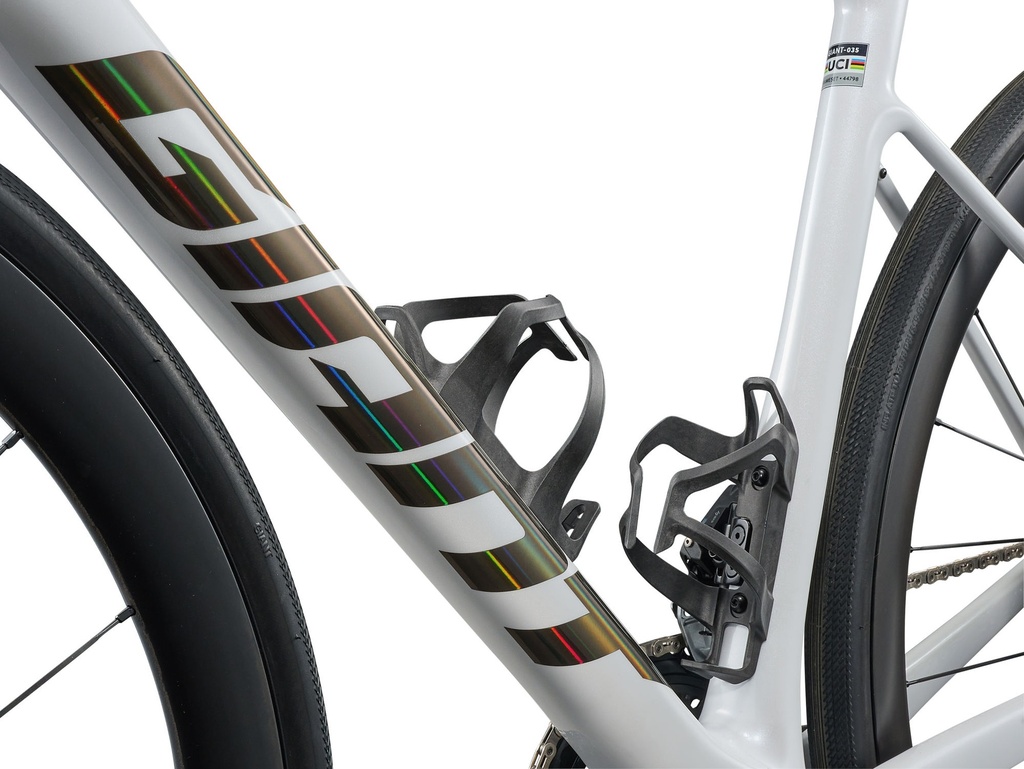 Vélo route GIANT DEFY Advanced Pro 1 Sram Rival Blanc