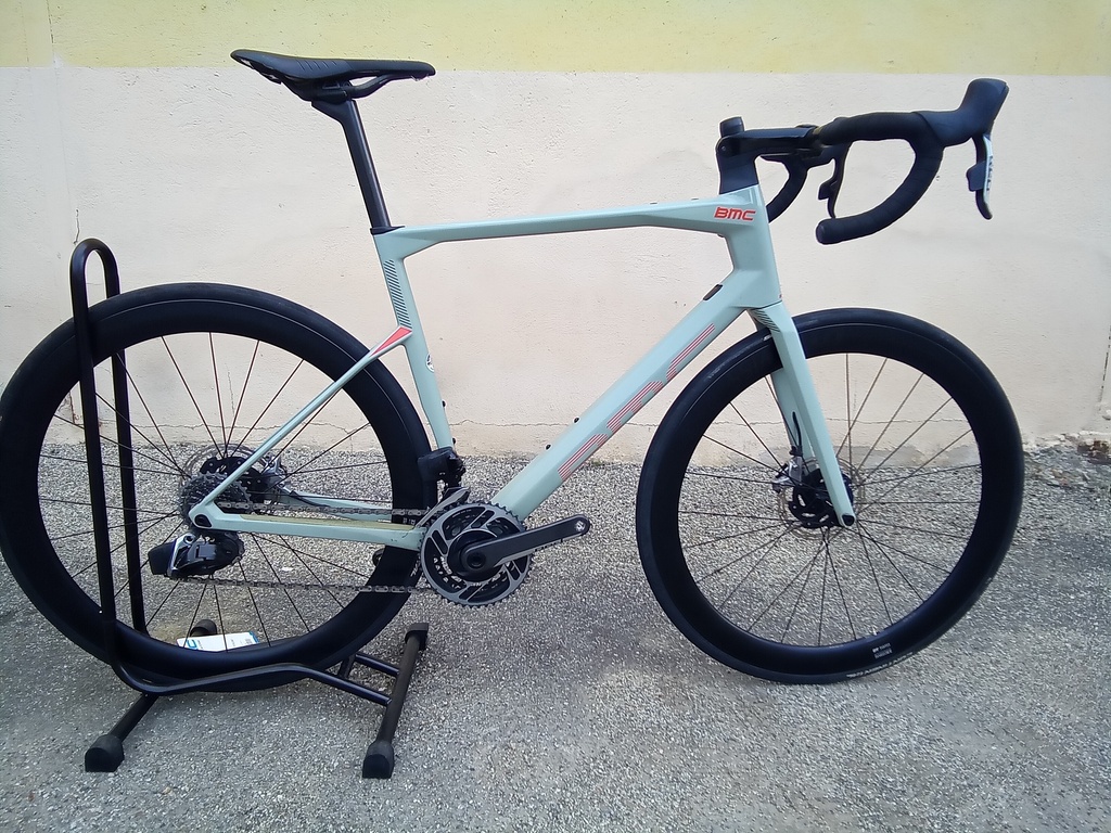 Vélo route Occasion BMC ROADMACHINE 01 ONE Taille 56 Sram Red AXS 12v